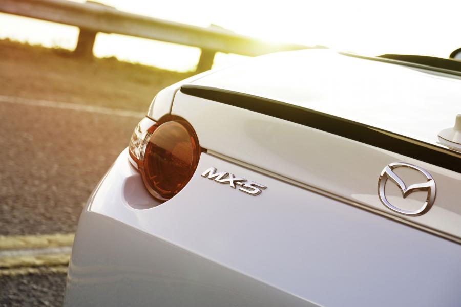  Mazda MX-5 Miata Club 2015 года  (фото 23 из 31)